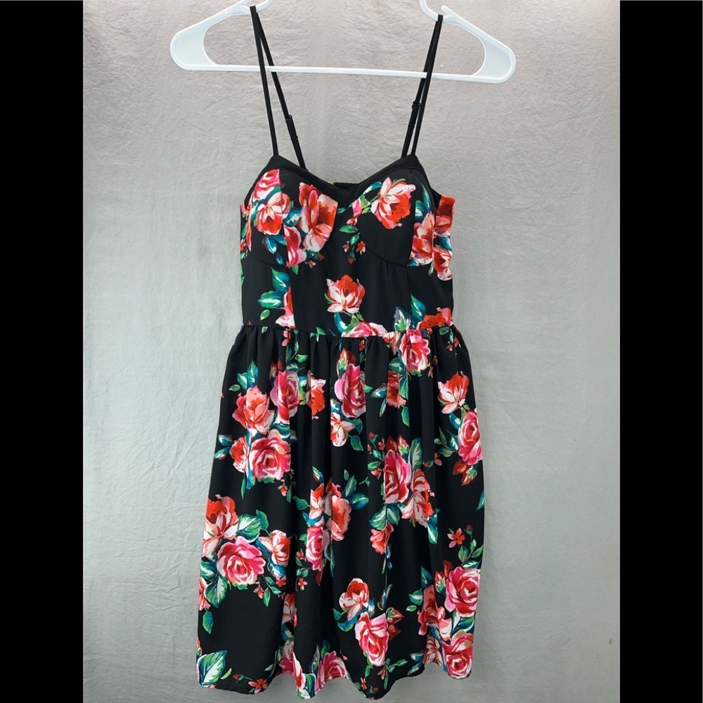 Xhilaration Baby Doll Dress Women S Floral Spaghetti Strap BuiltnBra Rusched